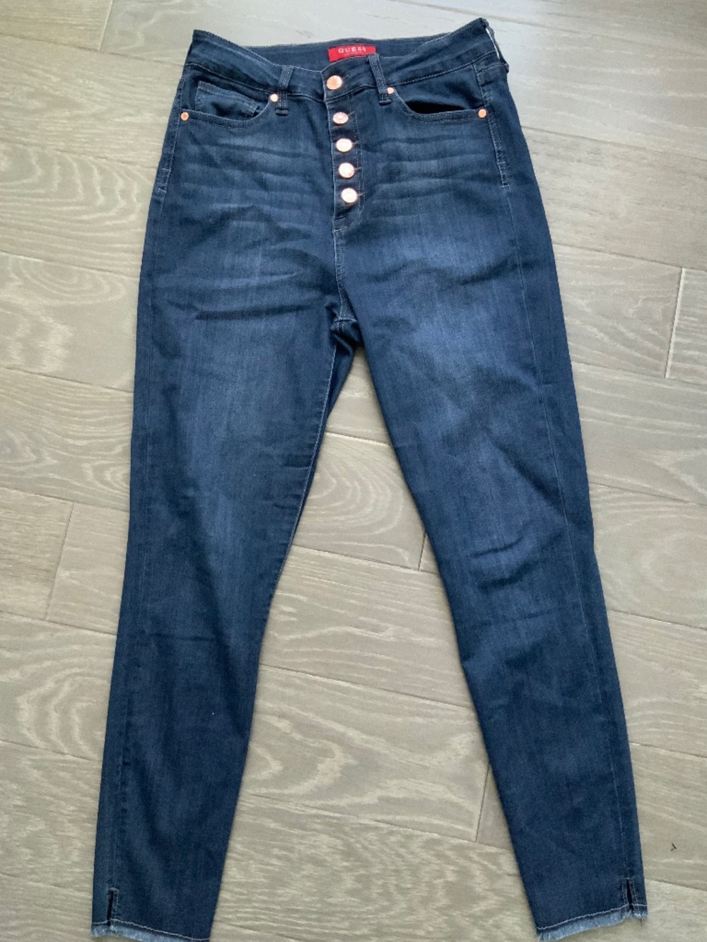 GUESS- High Rise Jeans- Size US 28